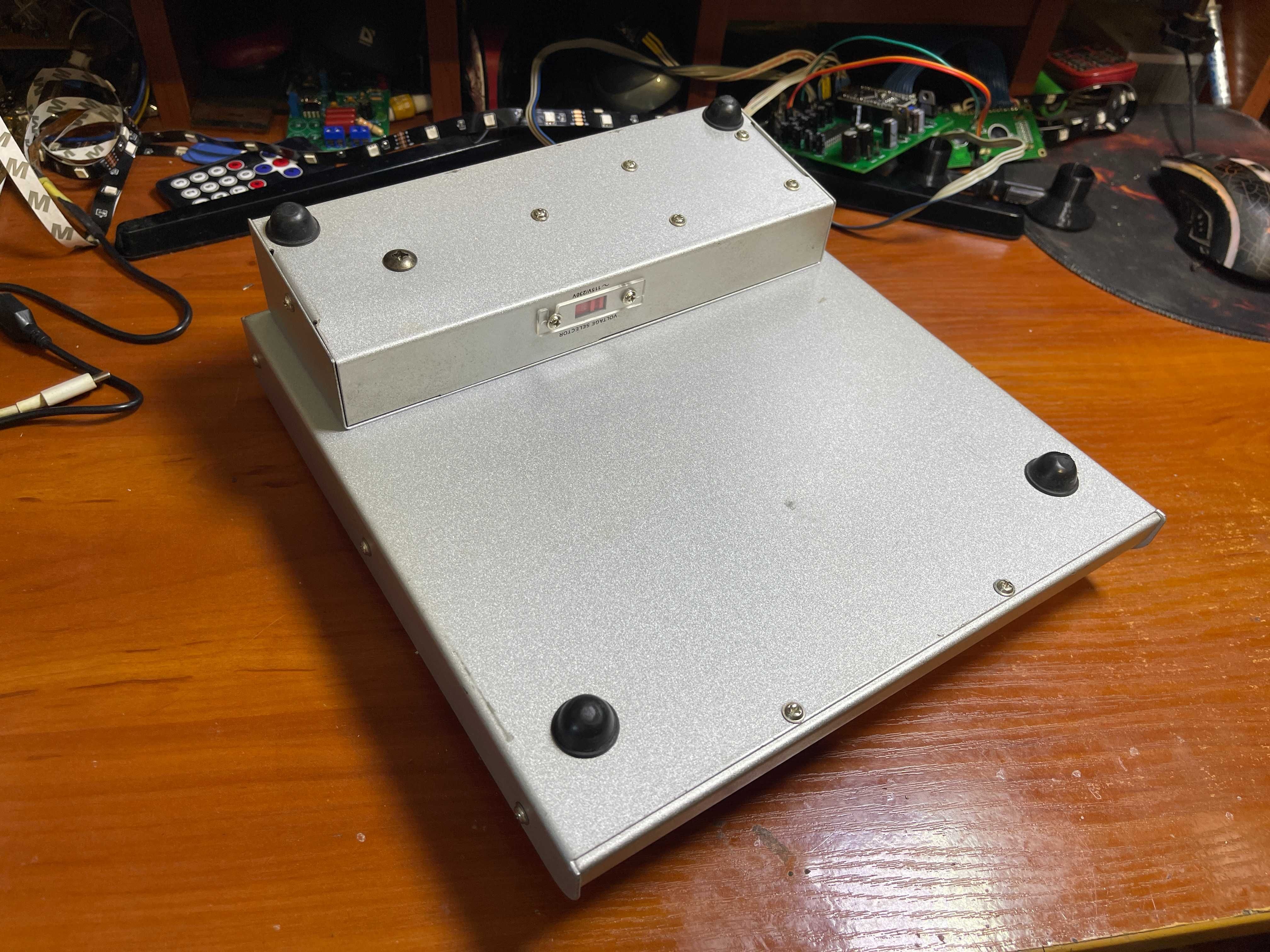 Микшерный пульт SoundKing SKAS 802A полностью рабочий