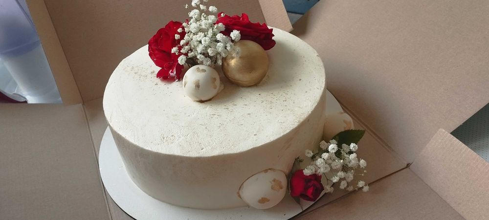 Торт і смаколики