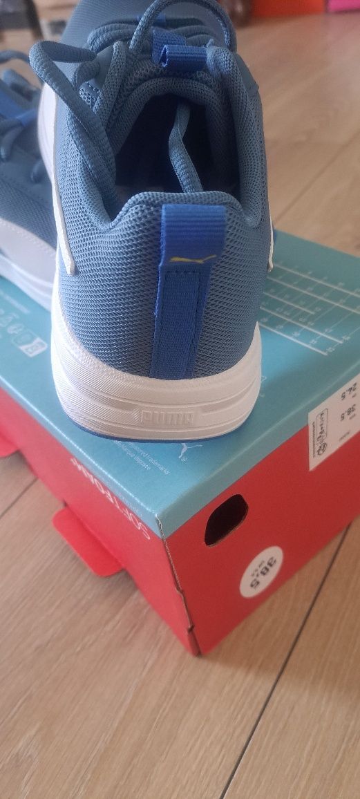 Sapatos Puma originais novos