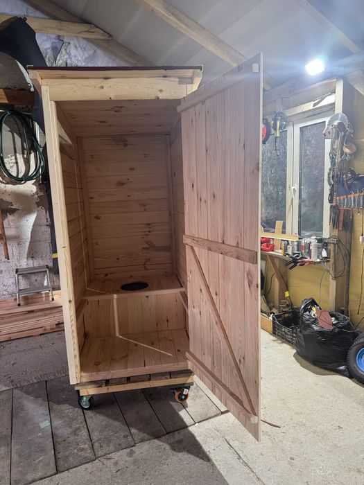 Kibelek WC TOY Toy drewniany działka ogród budowa