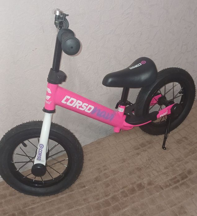Велобіг "CORSO 12" сталева рама, колеса надувні