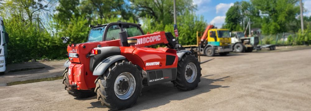 Телескопічний навантажувач маніту manitou
