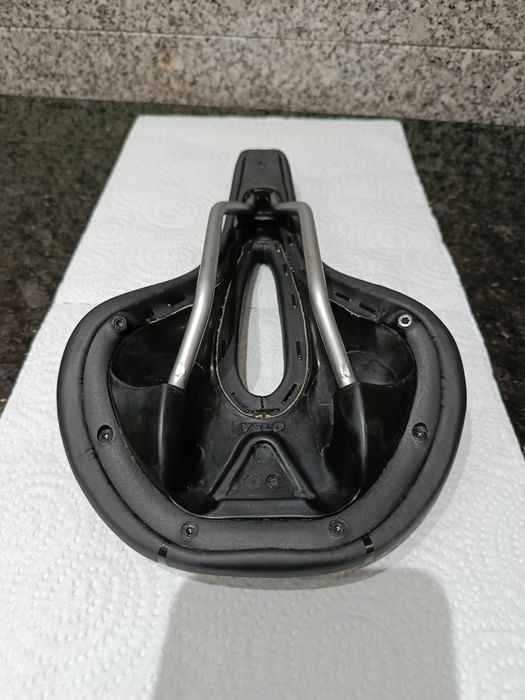 Vendo assento/ Selim de bicicleta de BTT.