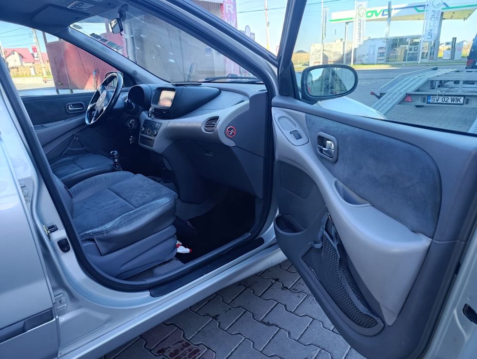 Продам Nissan 2004 2.2 дизель