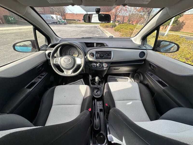 2014 Toyota Yaris 5-Door L