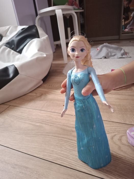 Lalka grająca Elsa , spiewa po polsku, nowa ok 140zl