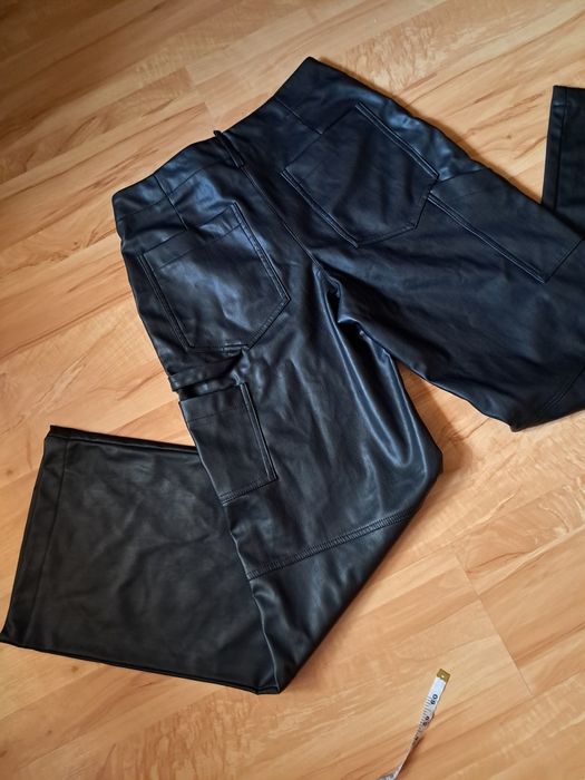 Szerokie spodnie Zara skórkowe ocieplane