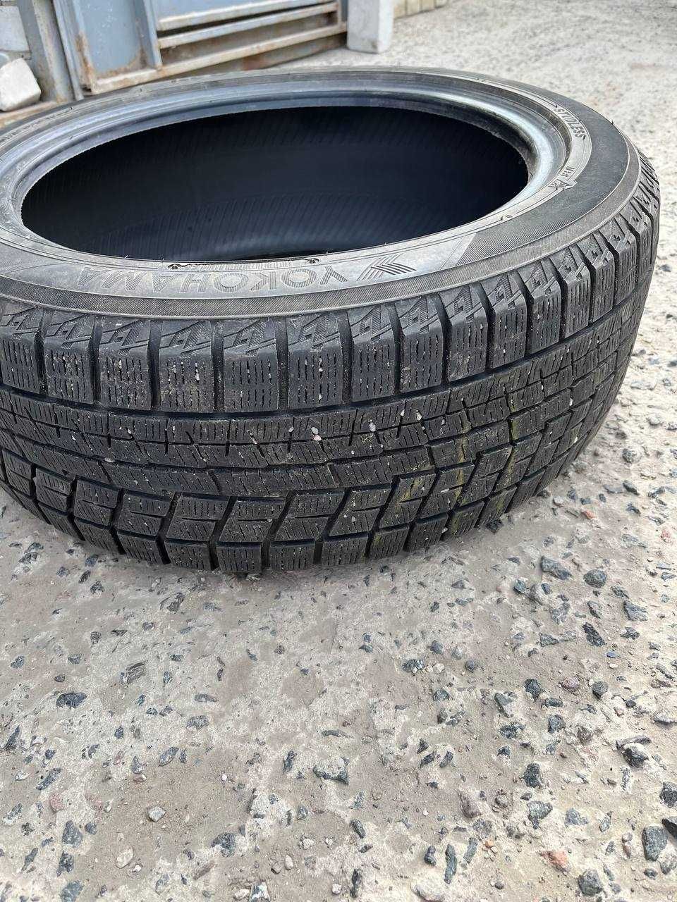 Продам зимові шини Yokohama IceGUARD iG60 215/50 R18 92Q