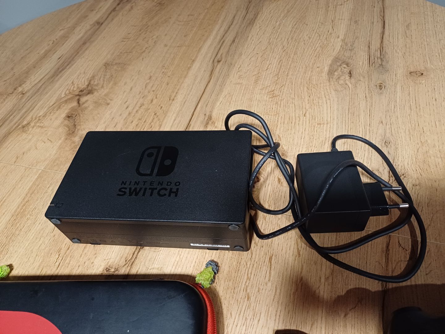 Nintendo Switch używany stan bardzo dobry komplet!