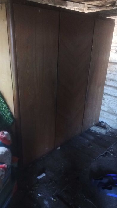 Szafa drewniana trzydrzwiowa antyk