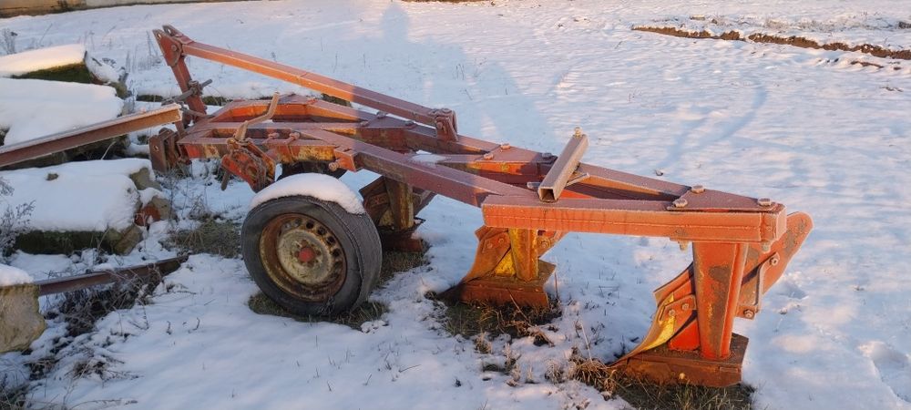 Pług cztero skibowy