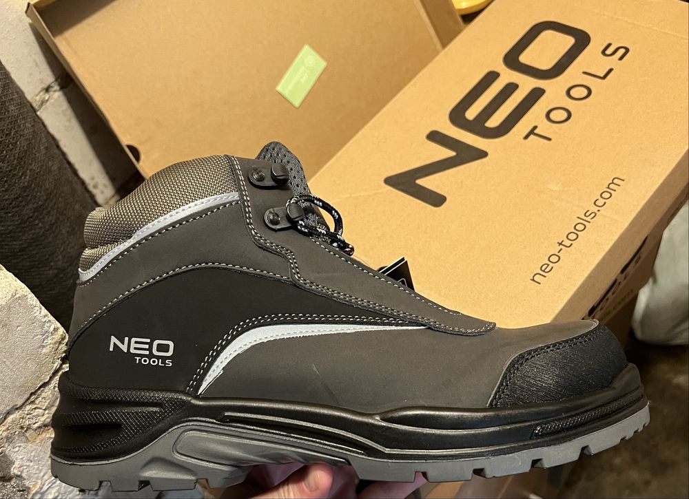 Obuwie robocze NEO TOOLS S3L. r.43
