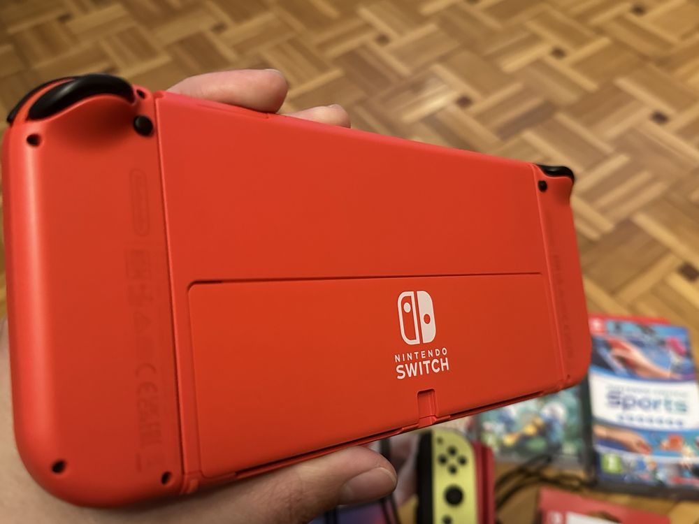 Nintendo switch OLED Mario Red Edition