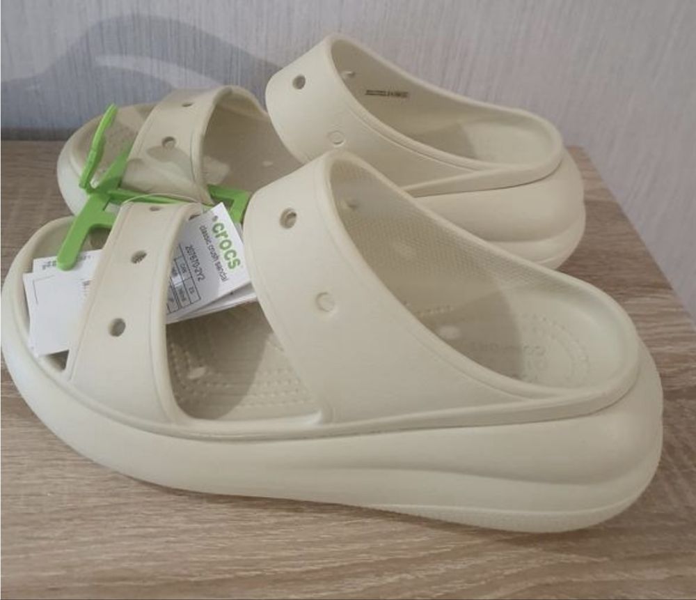 Crocs, нові шльпанці на платформі, наш 37