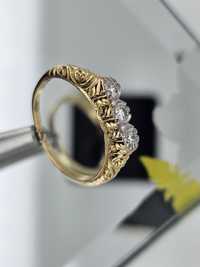 Złoty pierścionek 585 z diamentami