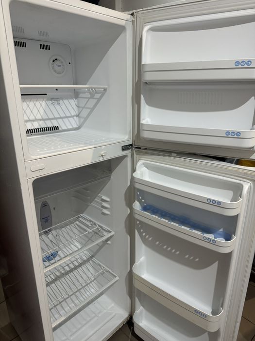 Продам холодильник LG