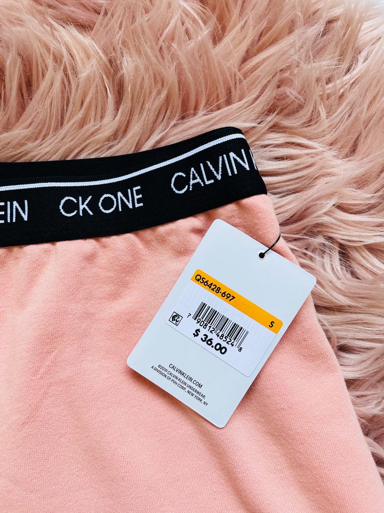 Стильные спортивные шорты Calvin Klein. S/M. 100% оригинал!