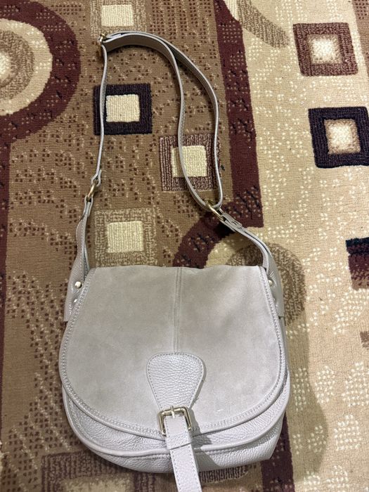 Сумка бежева натуральна шкіра Італія сумочка клатч zara