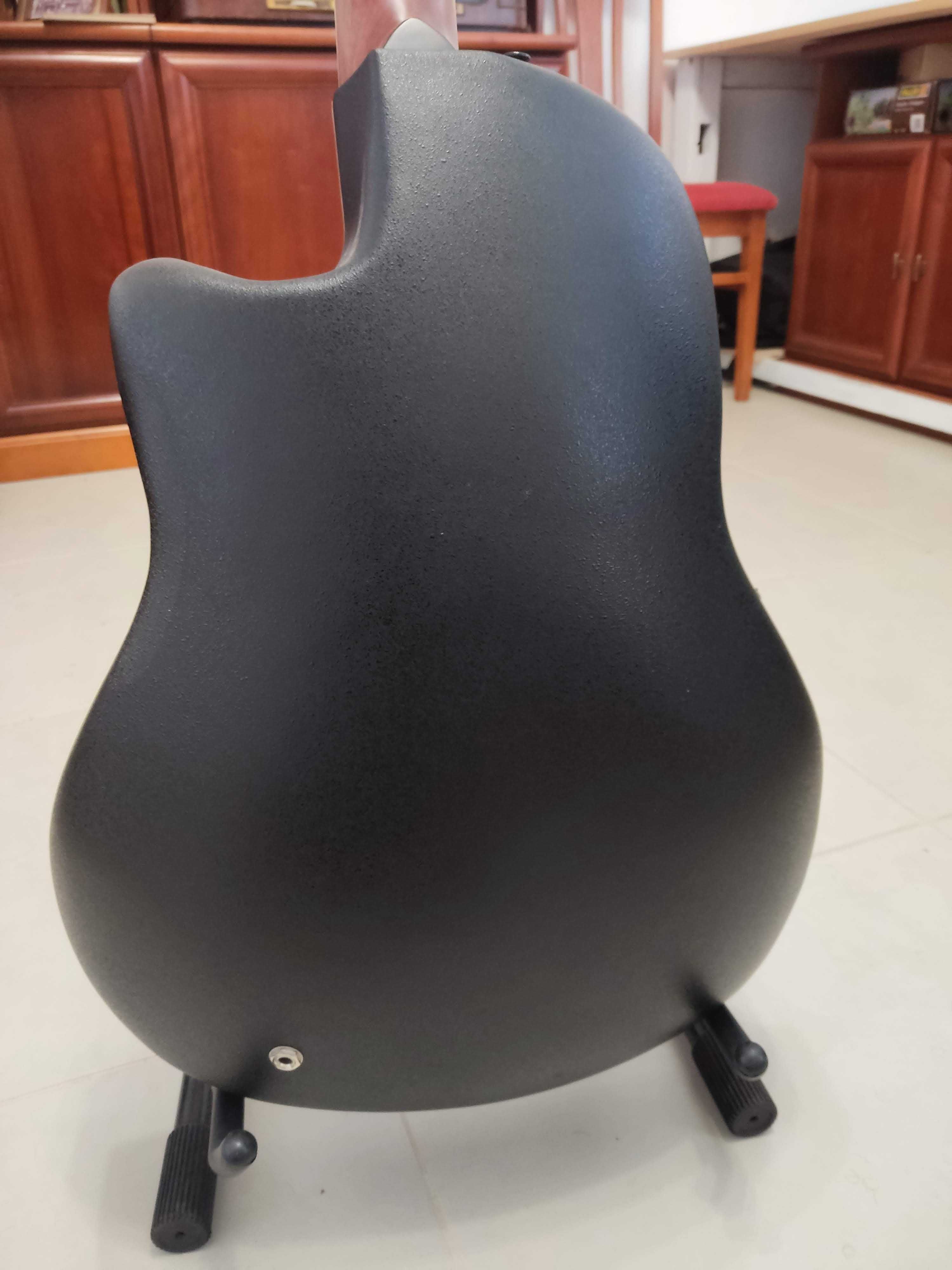 Guitarra Ovation Celebrity CC245 12 cordas