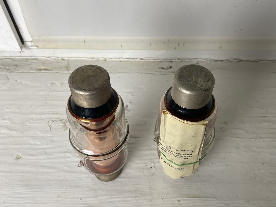 Вакуумний конденсатор К61-1 50пф Нові!