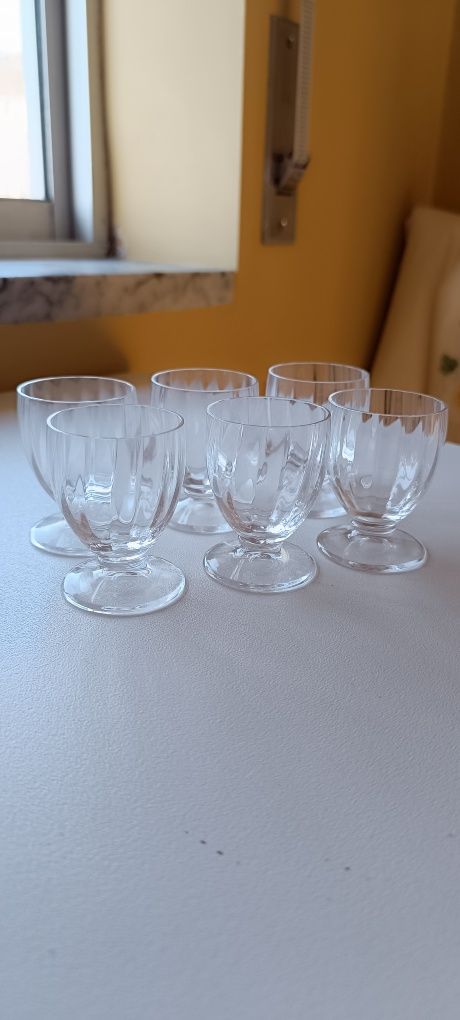 Conjunto de 6 copos cristal . Usados em bom estado.