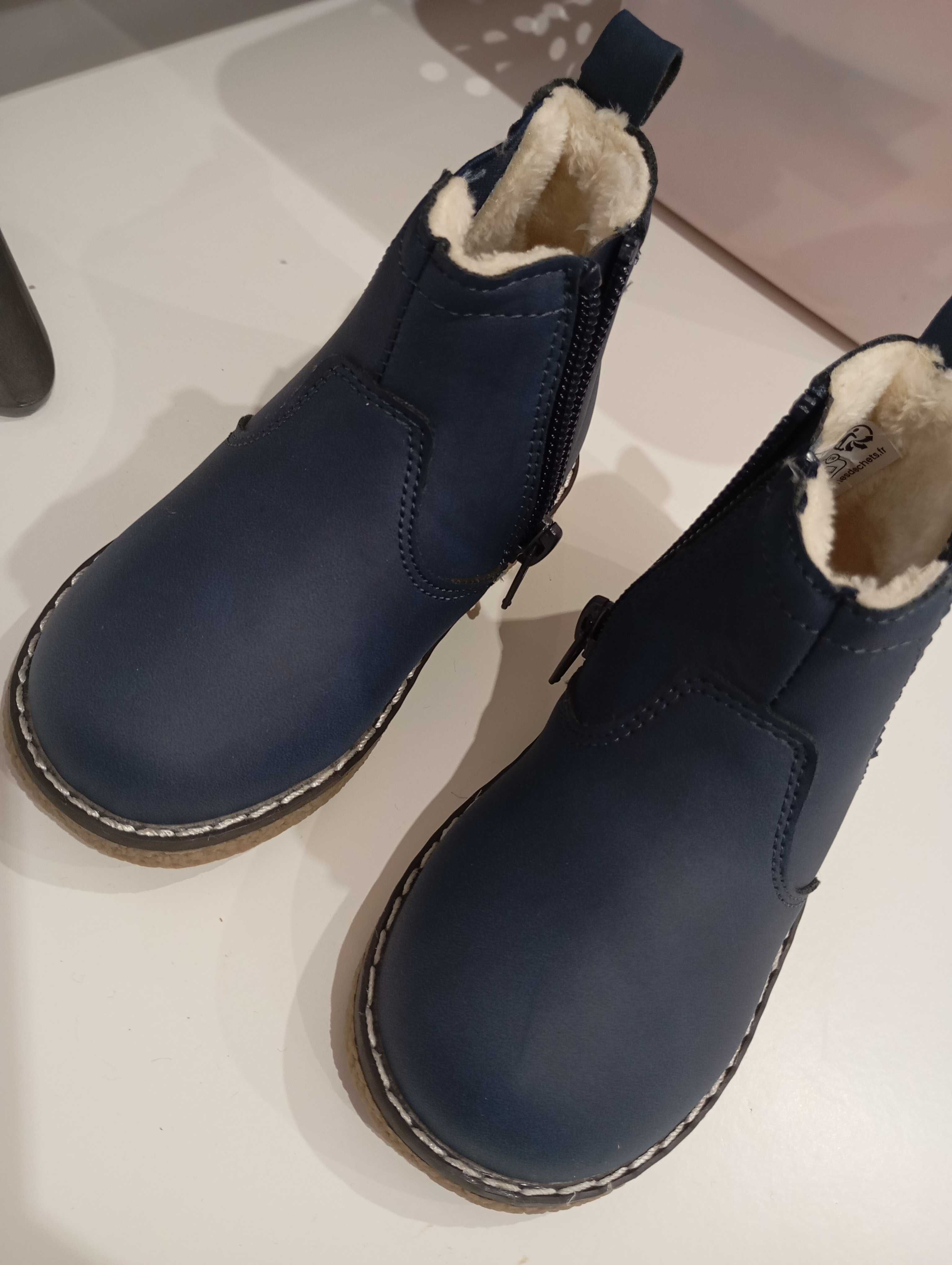 Botas criança NOVAS