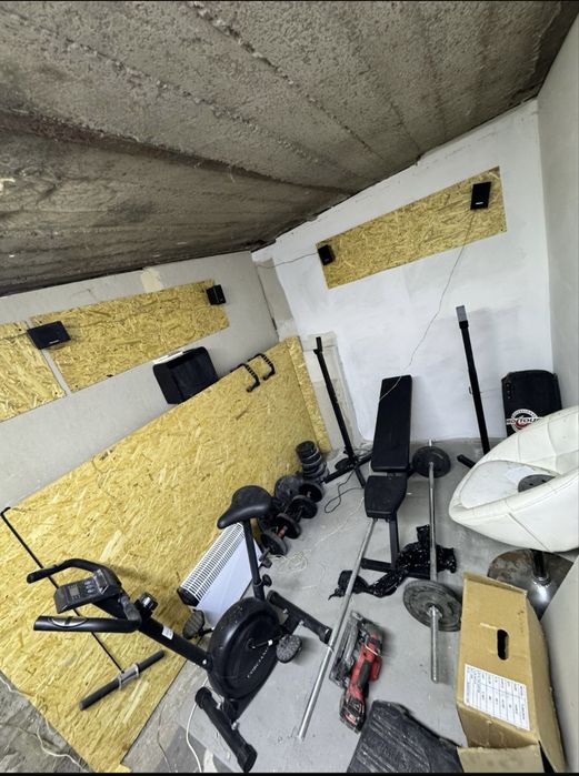 Siłownia domowa. Lawka gryf ciezary