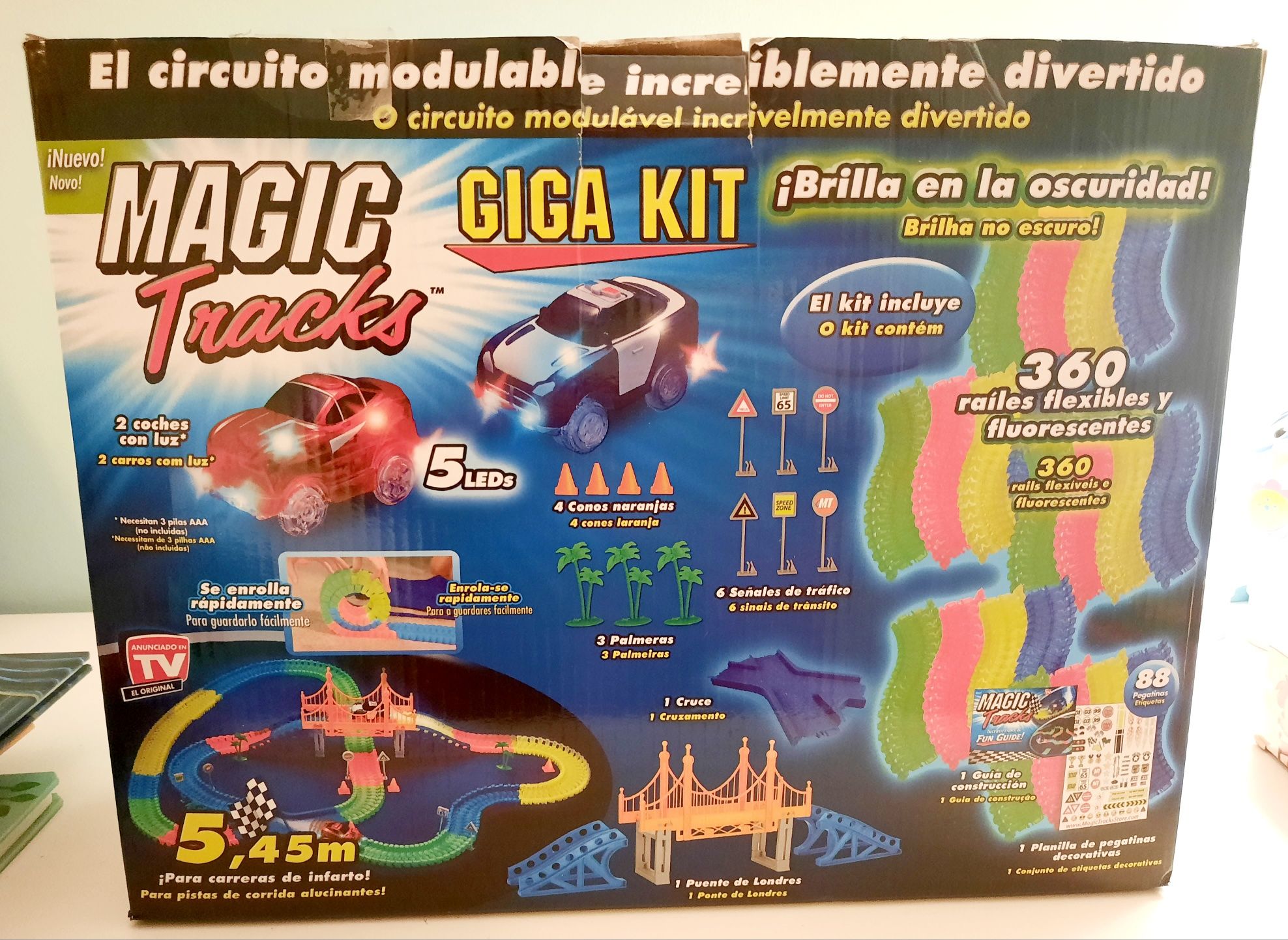 Circuito Giga Set Magic Track - pista fluorescente