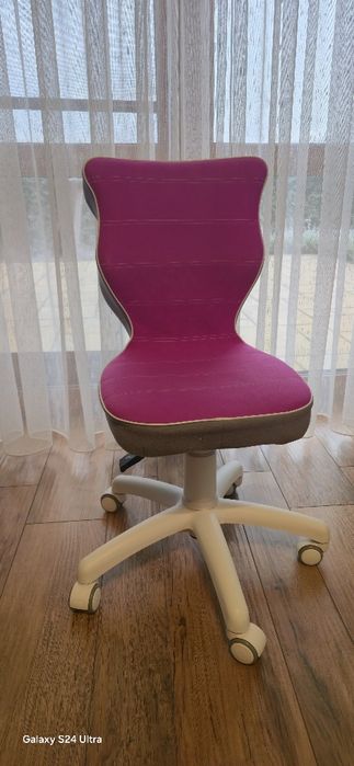 Krzesło obrotowe dla dziecka