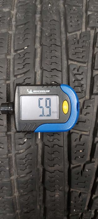 Opony zimowe 205/55R16 Nokian