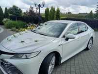 Auto do ślubu TOYOTA CAMRY biała perła samochód do ślubu