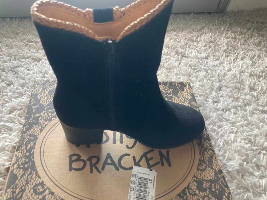 Botas pele nobuck/camurça preta, tamanho 36, novas