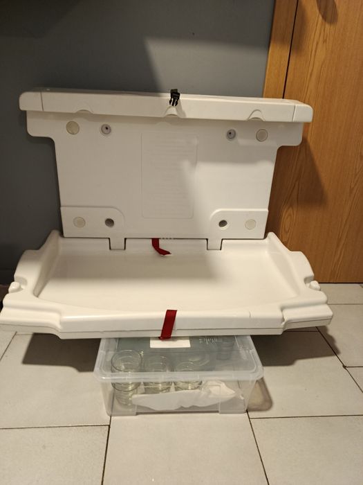 Fraldário de parede