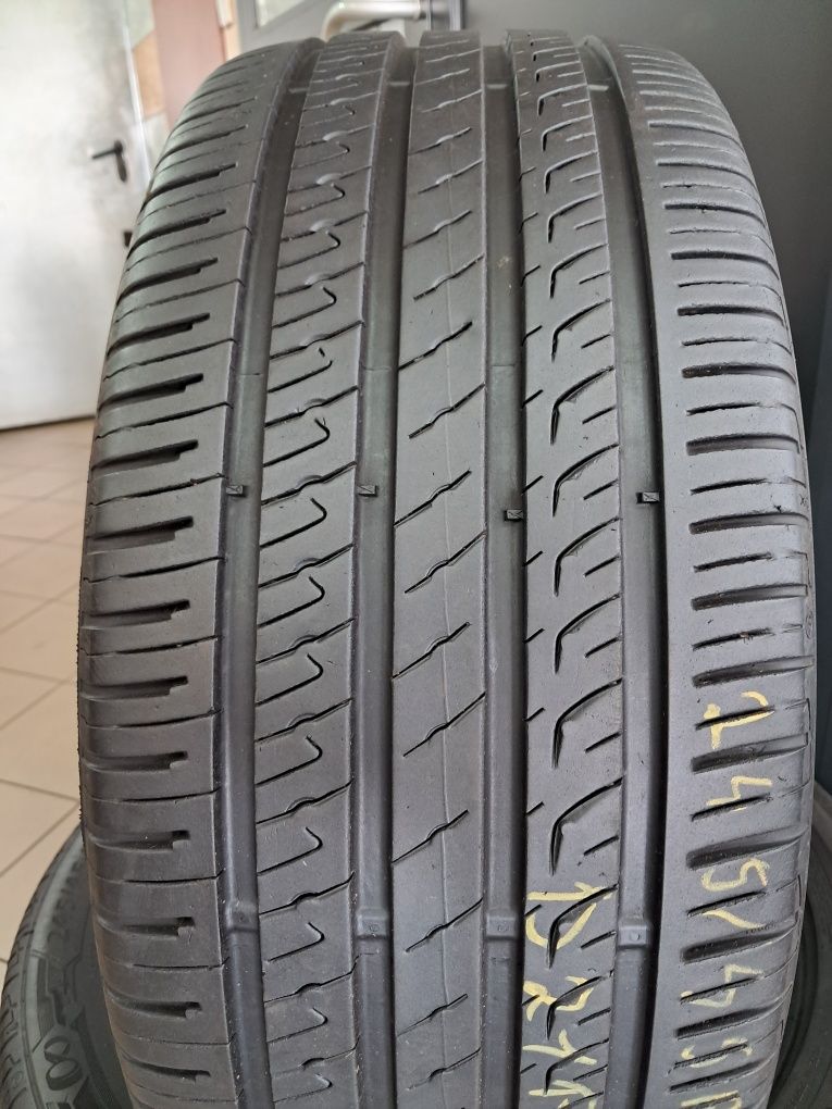 Opony używane 2x 245/45R19 Barum Bravuris 5HM Lato Gwarancja