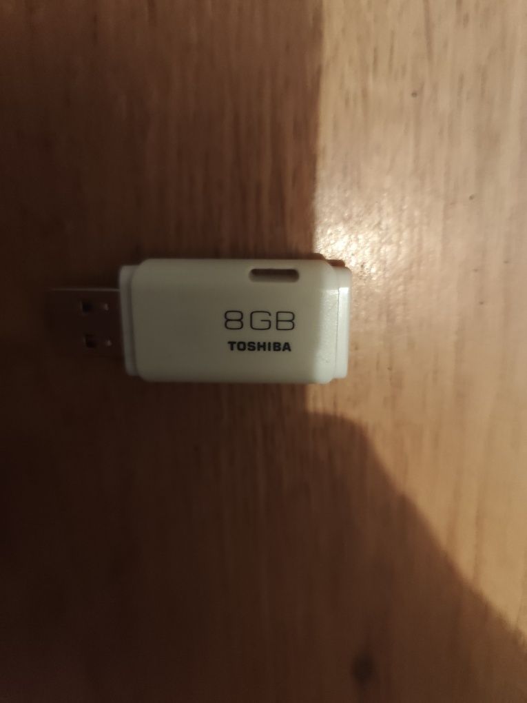 Pendrive Toshiba 7.8 GB