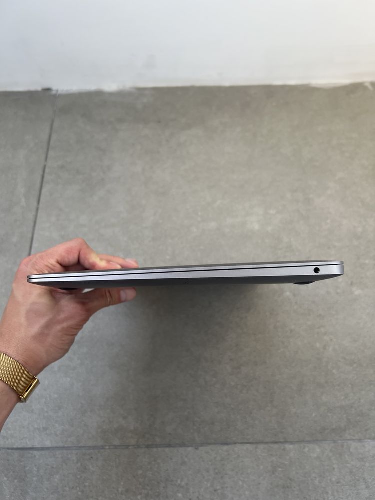 від 880$ MacBook Air 13" 2020 Z1240 M1 / 16 GB / 256gb SSD