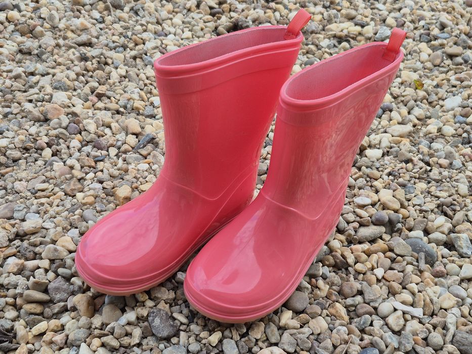 Varios tipos de sapatos para Criança