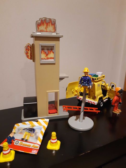 Conjunto Bombeiro Sam - torre dos bombeiros e carro da montanha