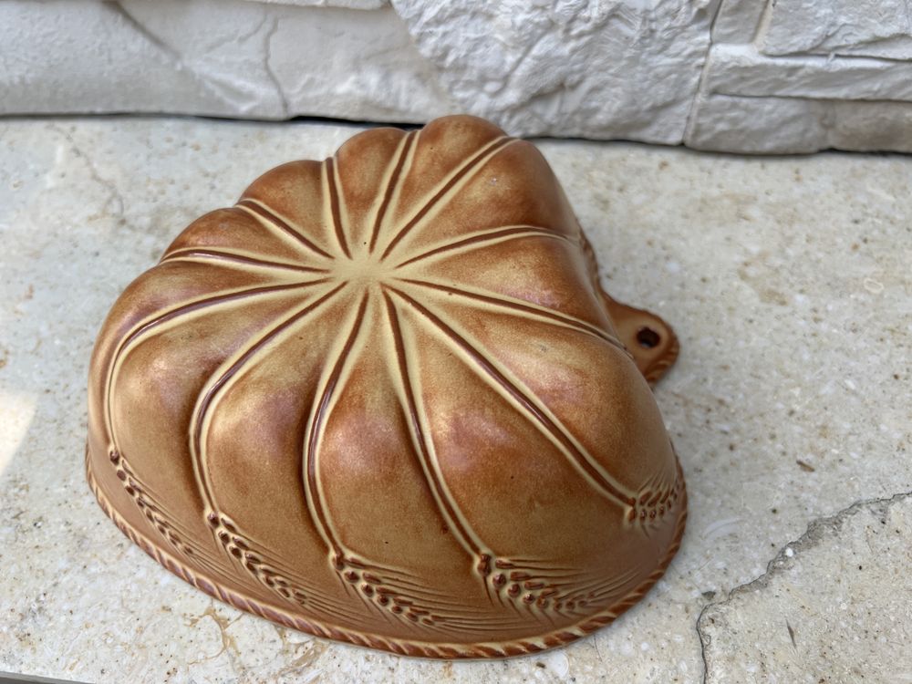 Stara forma ceramiczna w kształcie serca serce