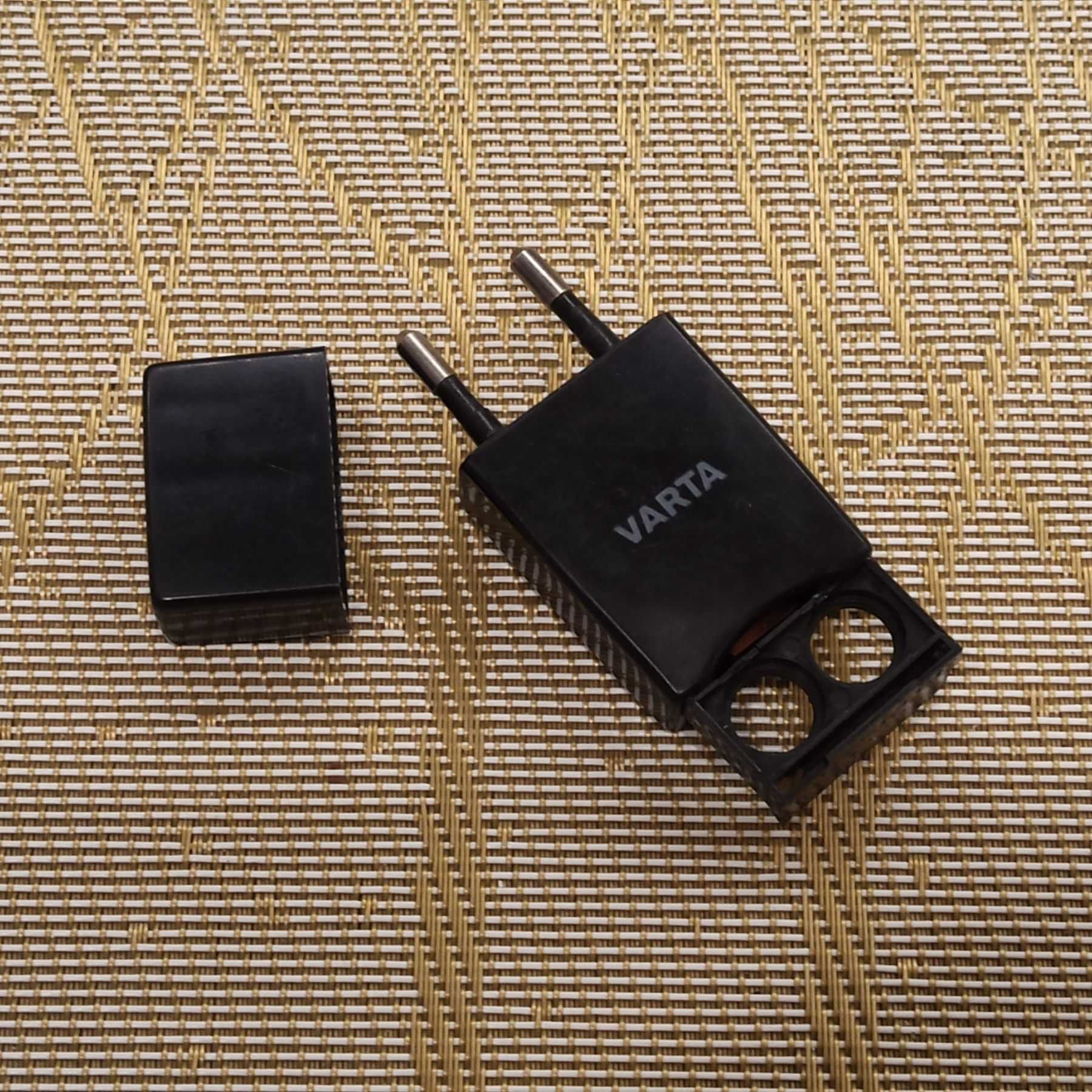 Зарядное устройство Varta для аккумуляторов слухового апарата