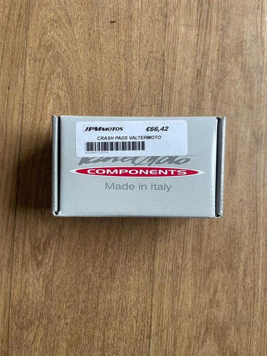 CRASH PADS KIT NOVO  VALTERMOTO PARA YAMAHA MT-09 (2 0 1 3-2 0 1 6)