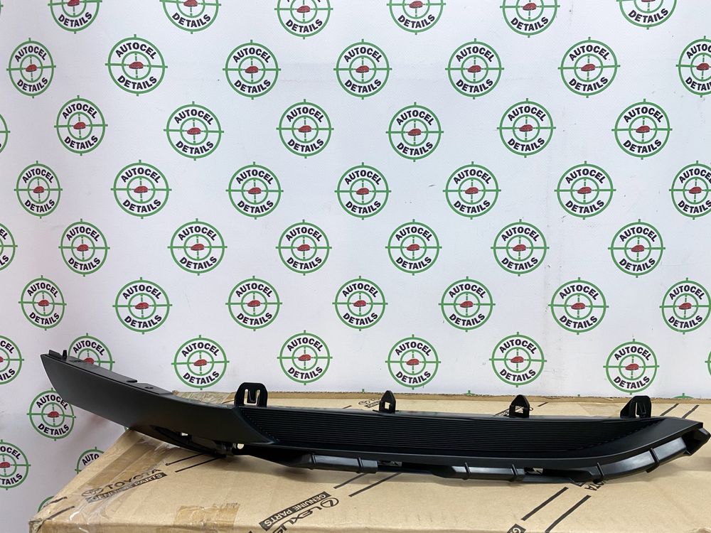 Накладка (юбка) переднего бампера Lexus RX 350 2020