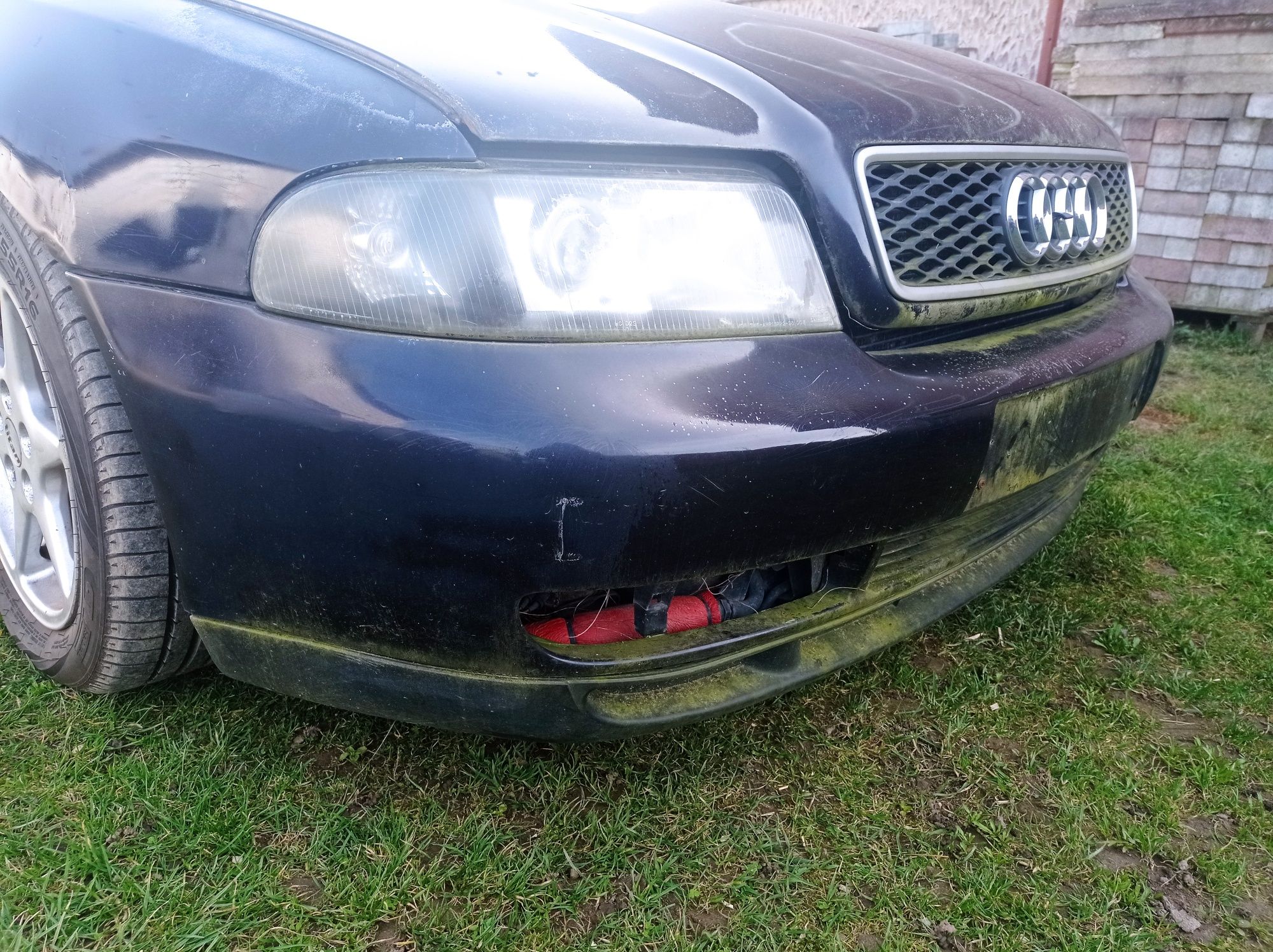 Audi a4 b5 zderzak maska lampy grill 1.8t quattro