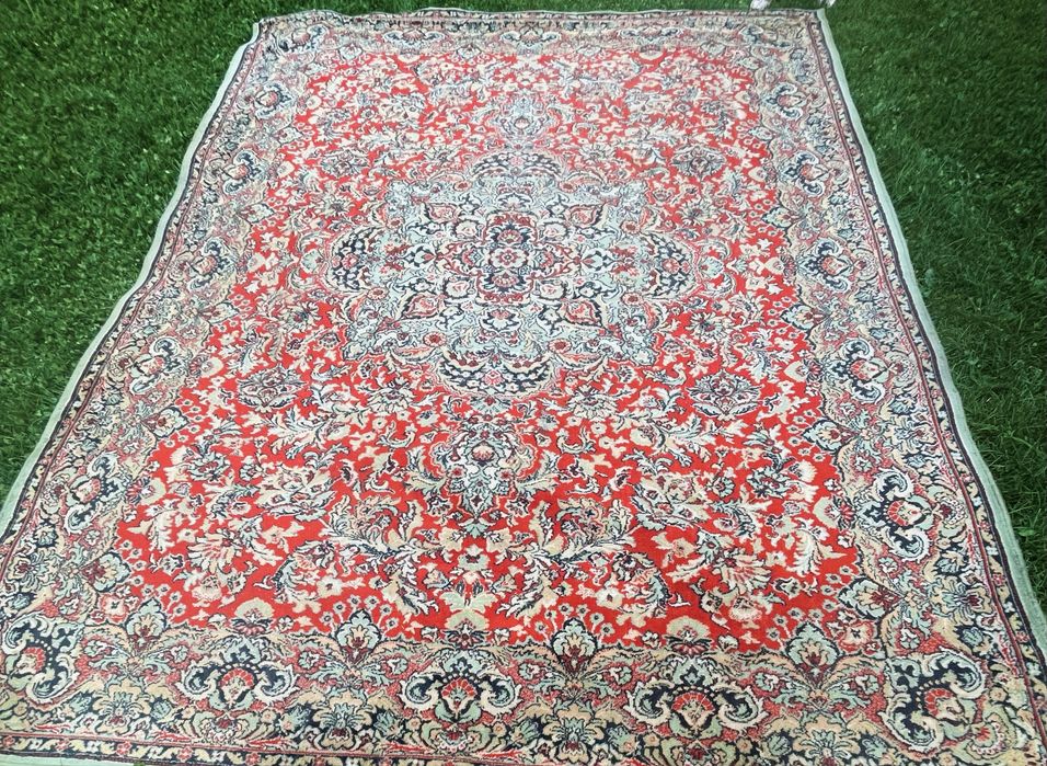 Продається килим висів на стіні 3х4