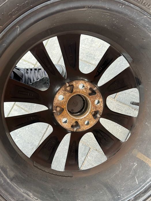 Felgi OXXO ET41 5x110 z oponami KUMHO zima Jeep Cherokee