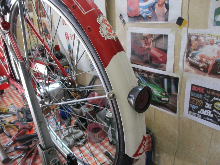 Bicicleta Senhora Pasteleira VERMELHA YÉ-YÉ c/ mudanças VINTAGE