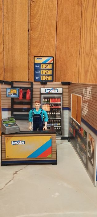 Заправка+автомийка bruder