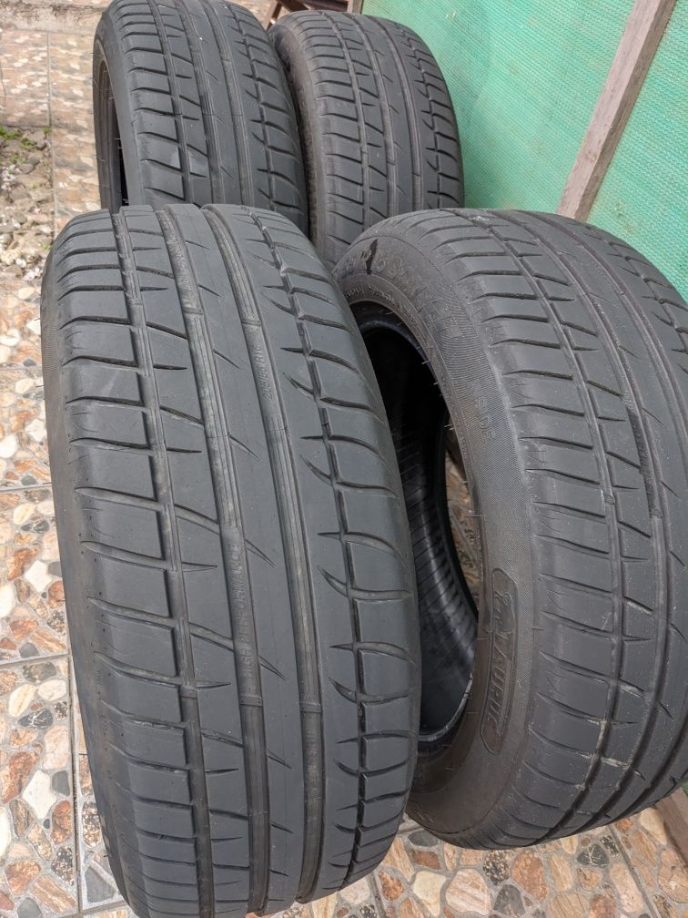 Резина летняя 205/55 r16