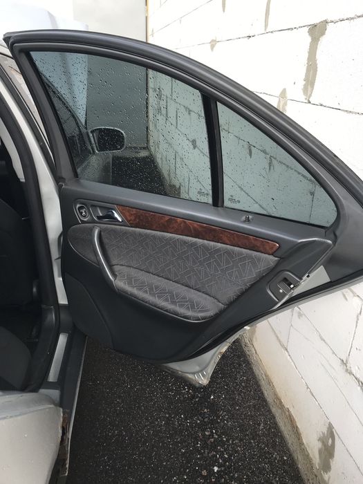 Продаю Mercedes-Benz 200 требует ремонта