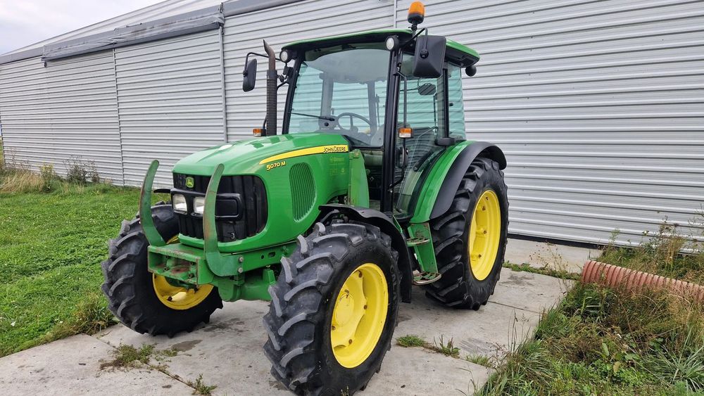 John Deere 5070M  New Holland Zetor Case  Fendt